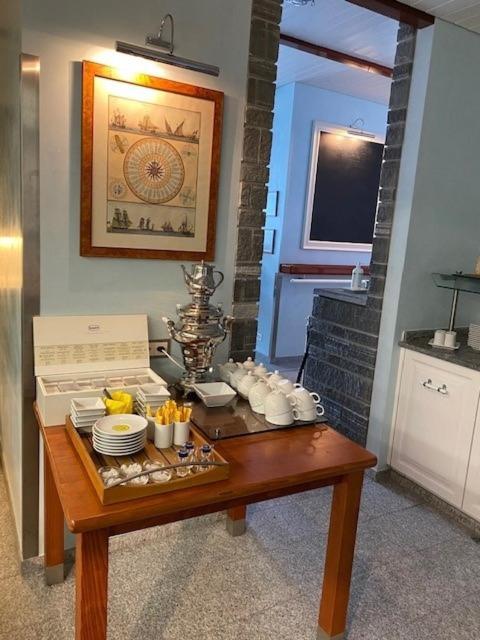 Holiday Hotel Yachtsport Resort Lago Maggiore Brissago Zewnętrze zdjęcie